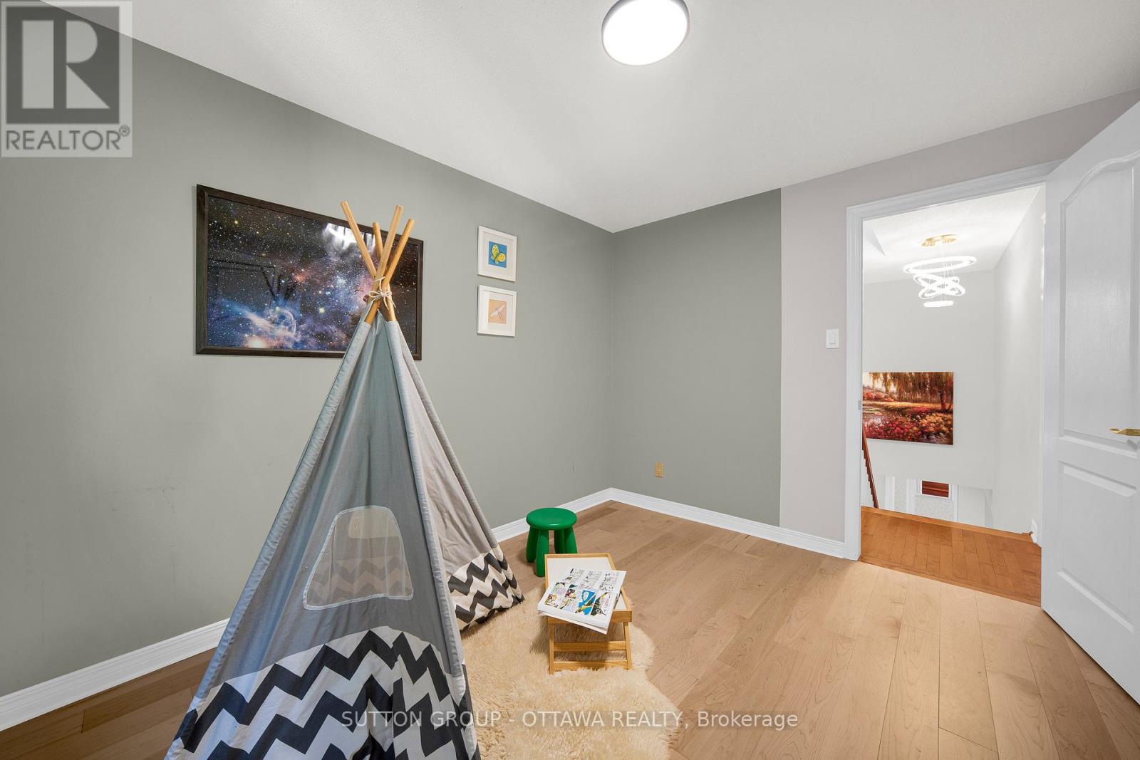15 Rosemeade Place, Ottawa, Ontario  K2G 5V9 - Photo 30 - X12436603