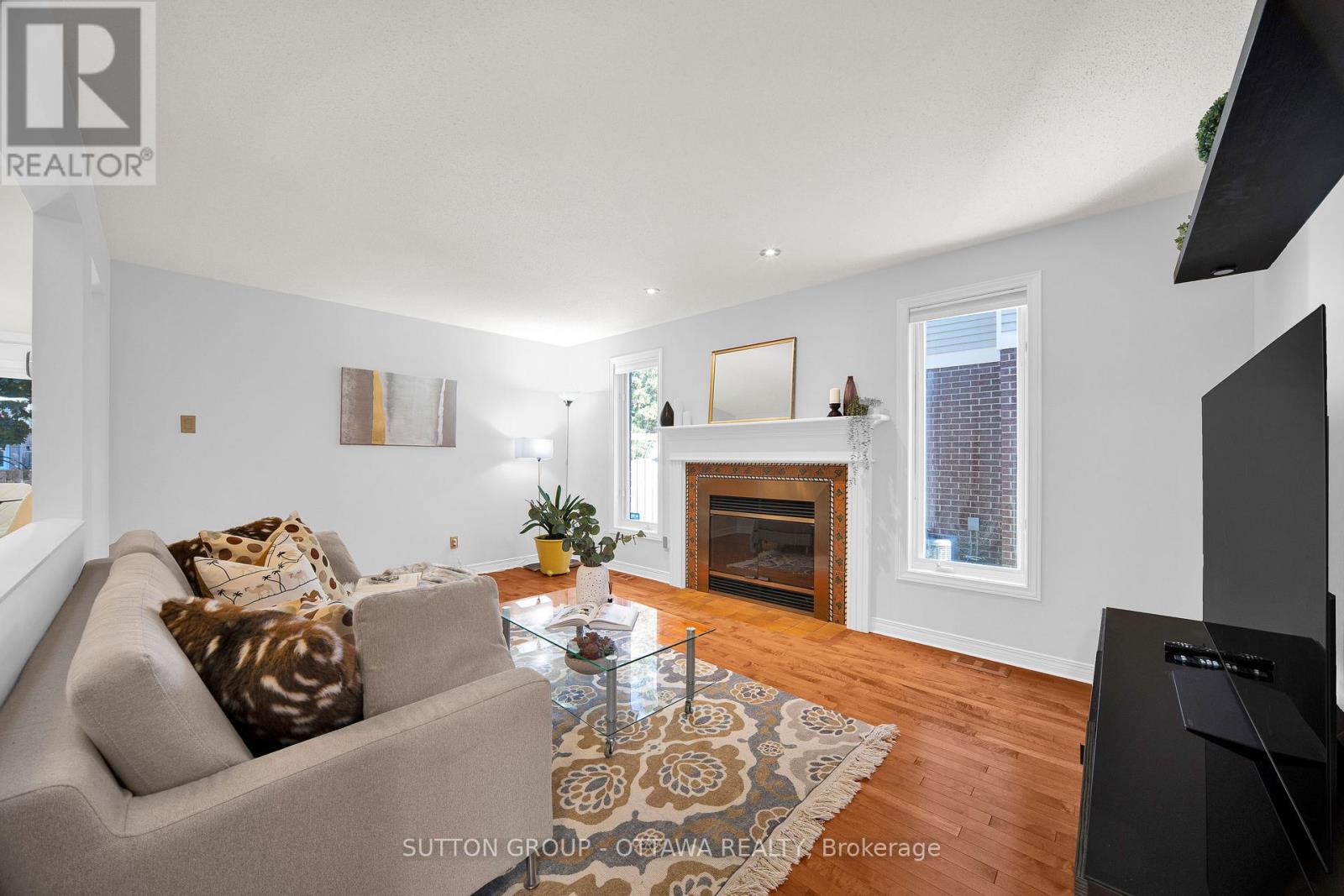 15 Rosemeade Place, Ottawa, Ontario  K2G 5V9 - Photo 6 - X12436603