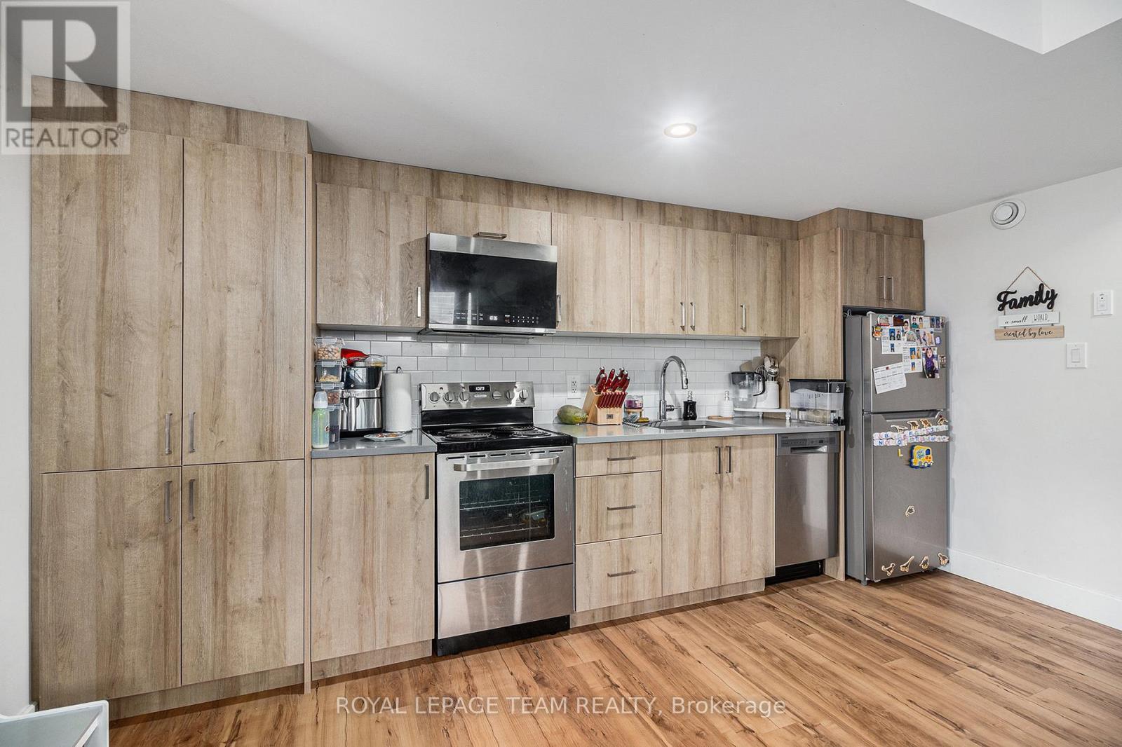 1400 Mayview Avenue, Ottawa, Ontario  K1Z 8H7 - Photo 33 - X12436617