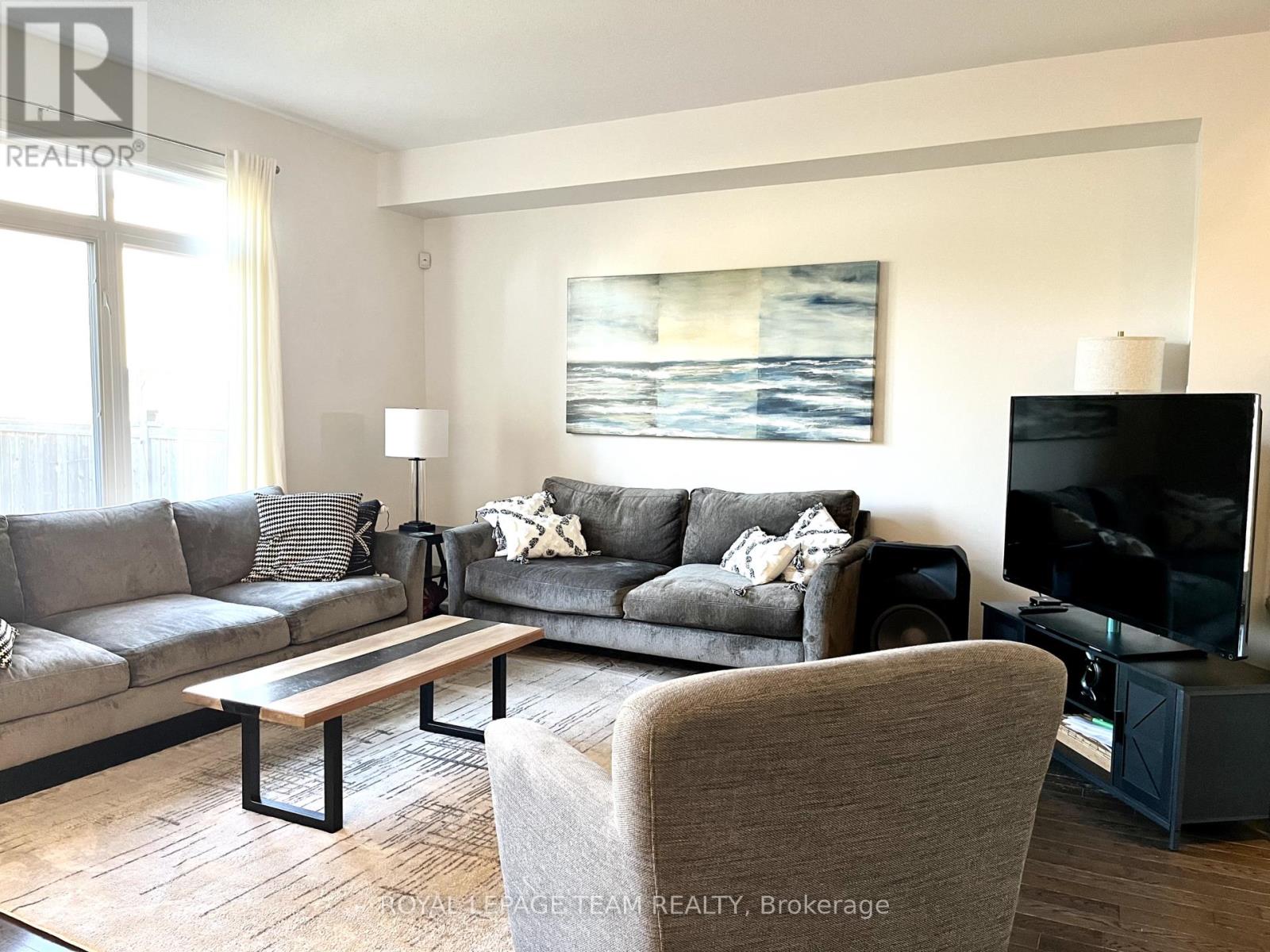 642 Tennant Way, Ottawa, Ontario  K4M 0C7 - Photo 11 - X12436662