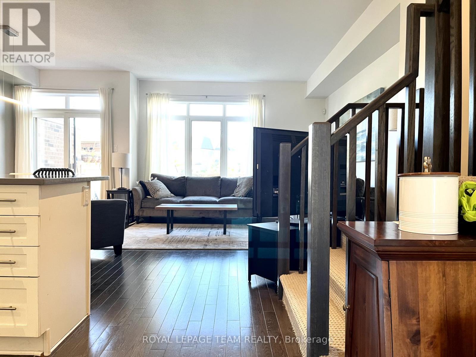 642 Tennant Way, Ottawa, Ontario  K4M 0C7 - Photo 5 - X12436662