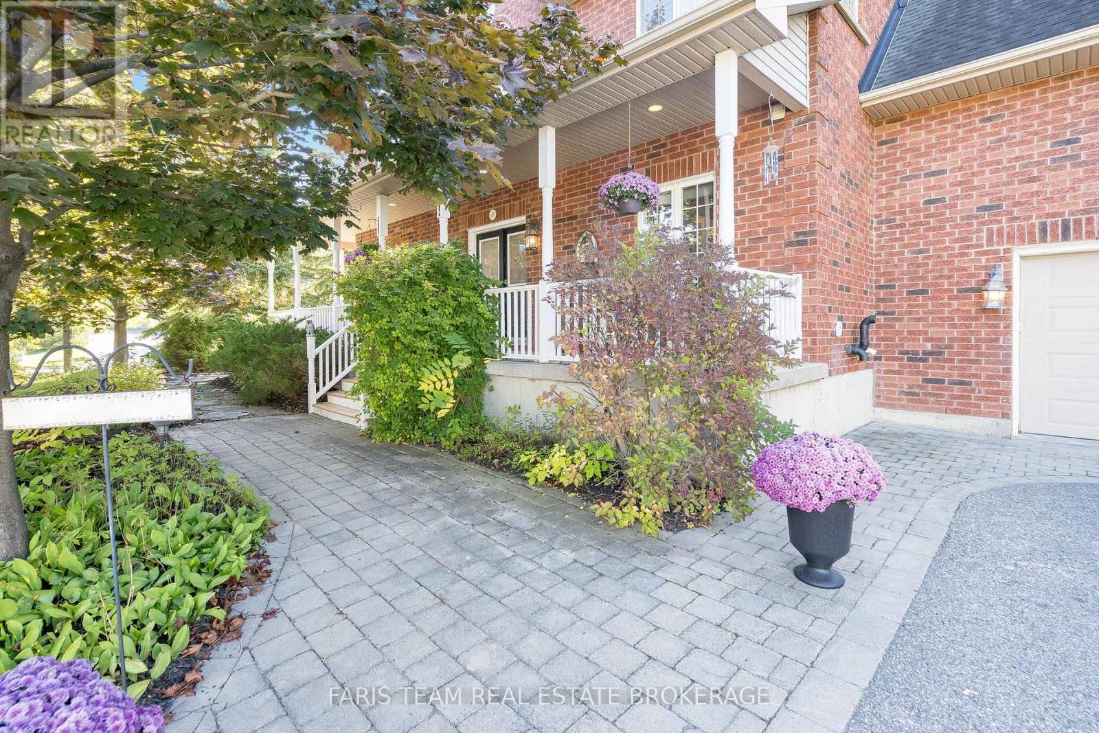 2 Evergreen Lane, Essa, Ontario  L0L 2N0 - Photo 4 - N12434973