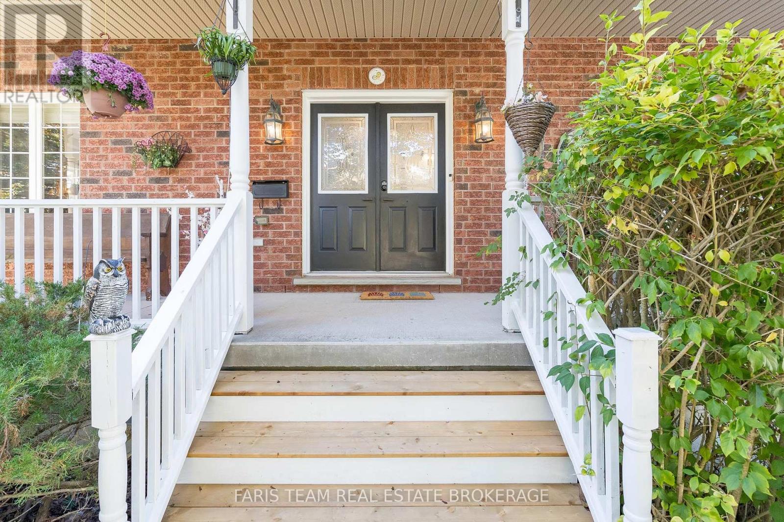 2 Evergreen Lane, Essa, Ontario  L0L 2N0 - Photo 5 - N12434973
