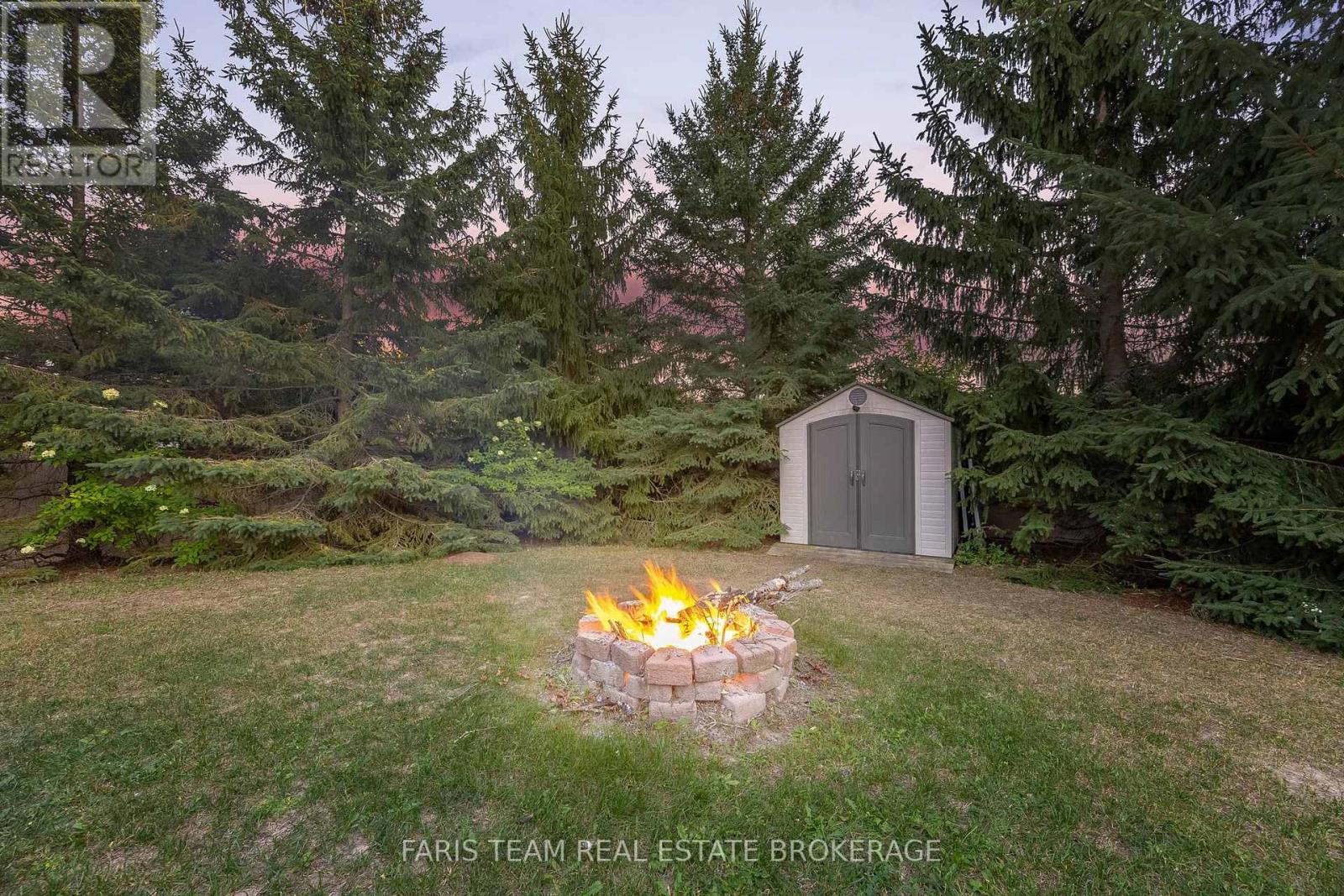 2 Evergreen Lane, Essa, Ontario  L0L 2N0 - Photo 50 - N12434973