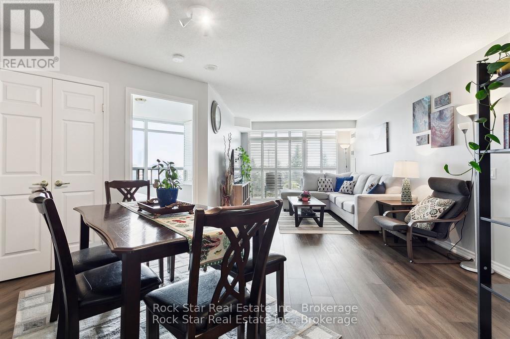 408 - 35 Kingsbridge Garden Circle, Mississauga, Ontario  L5R 3Z5 - Photo 9 - W12436655