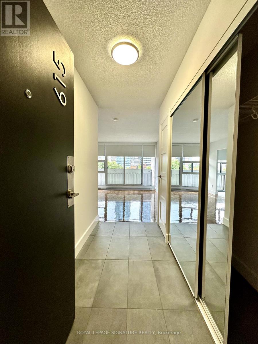 615 - 33 Isabella Street, Toronto, Ontario  M4Y 2P7 - Photo 2 - C12434234