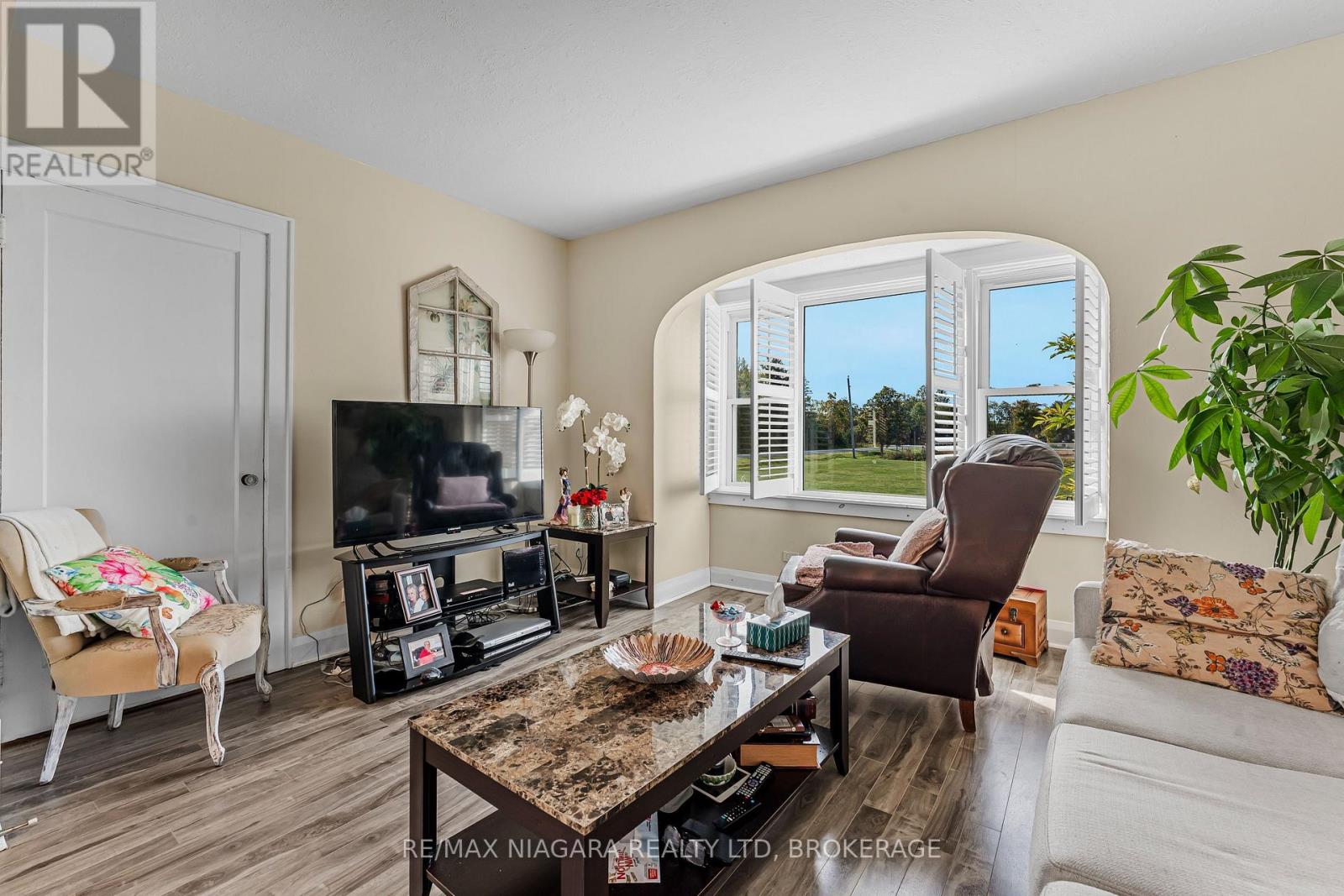 1055 Burger Road, Fort Erie (Mulgrave), Ontario  L0S 1N0 - Photo 13 - X12436615