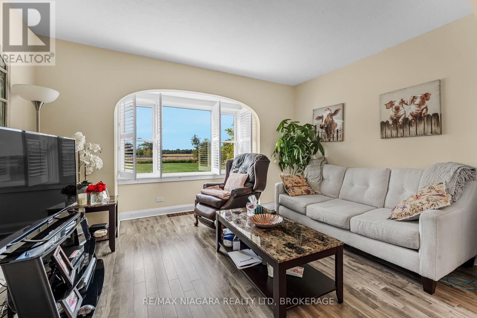 1055 Burger Road, Fort Erie (Mulgrave), Ontario  L0S 1N0 - Photo 14 - X12436615