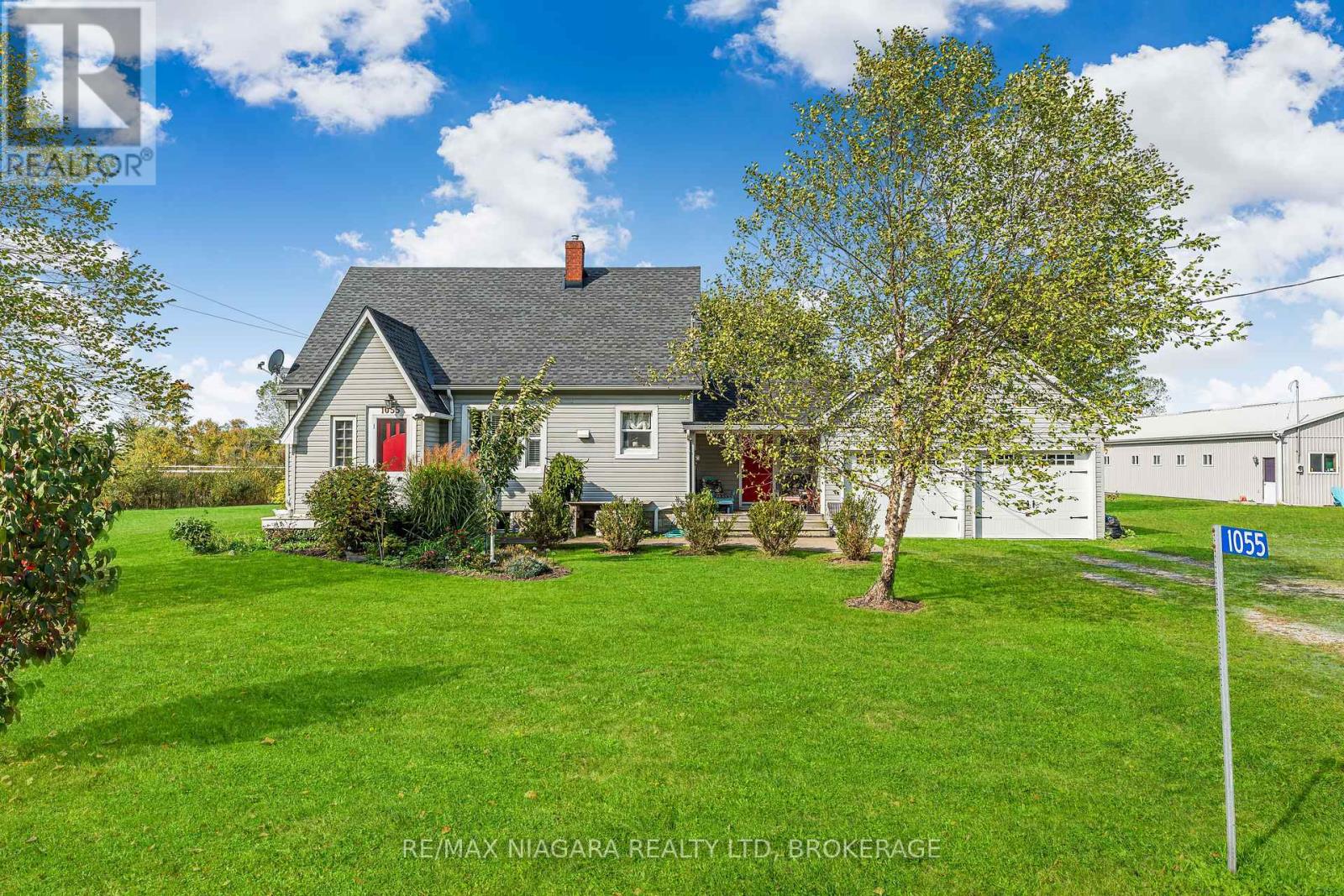 1055 Burger Road, Fort Erie (Mulgrave), Ontario  L0S 1N0 - Photo 2 - X12436615