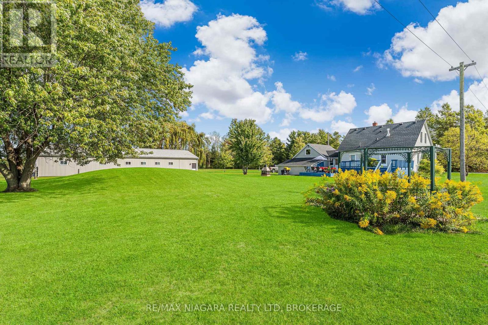 1055 Burger Road, Fort Erie (Mulgrave), Ontario  L0S 1N0 - Photo 36 - X12436615