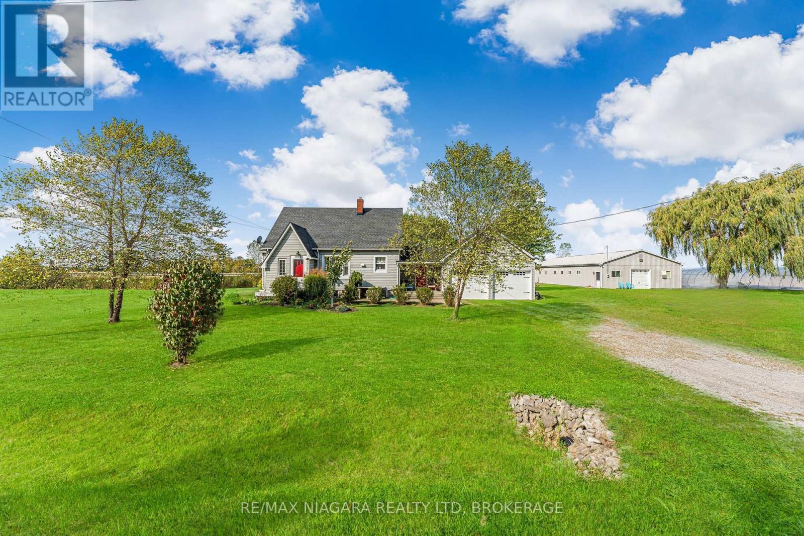 1055 Burger Road, Fort Erie (Mulgrave), Ontario  L0S 1N0 - Photo 4 - X12436615
