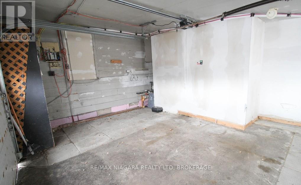 9 Inglewood Road, St. Catharines (Oakdale), Ontario  L2P 2C3 - Photo 7 - X12436623