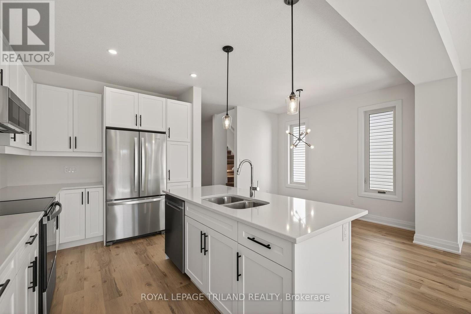 10 - 101 Swales Avenue, Strathroy-Caradoc, Ontario  N7G 0C1 - Photo 17 - X12212717