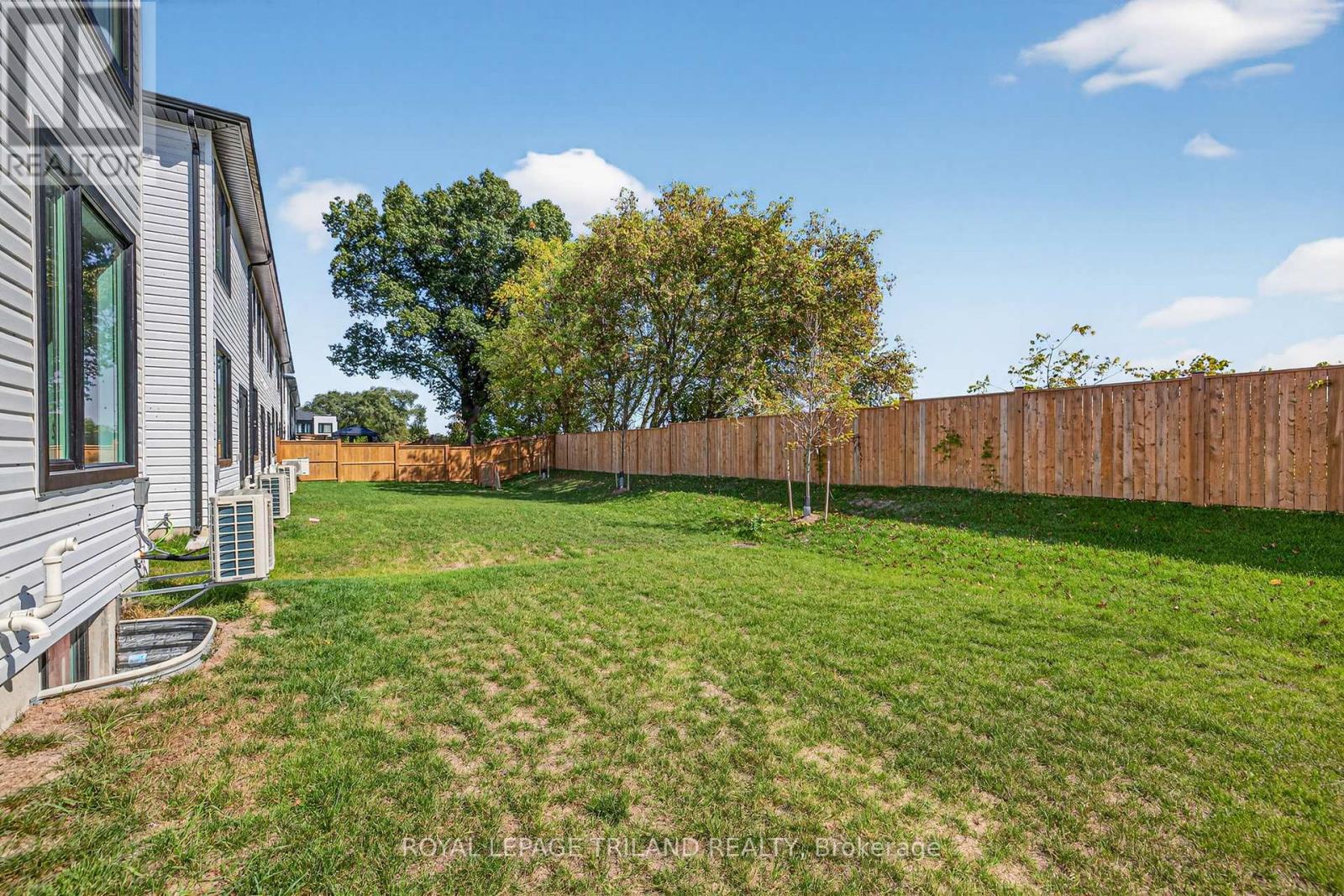 10 - 101 Swales Avenue, Strathroy-Caradoc, Ontario  N7G 0C1 - Photo 41 - X12212717