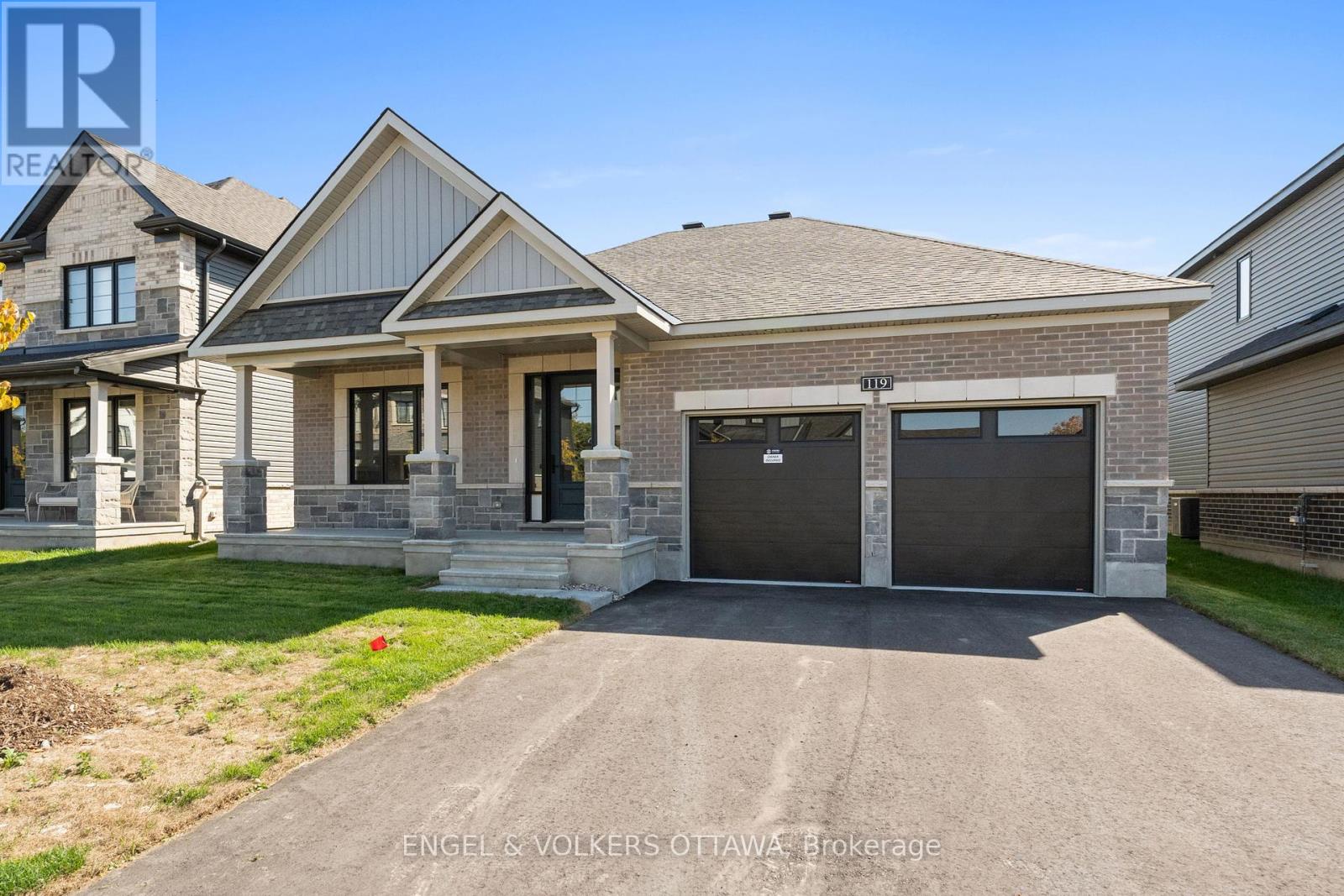 119 D'arleux Place, Ottawa, Ontario  K4M 0M7 - Photo 2 - X12154791