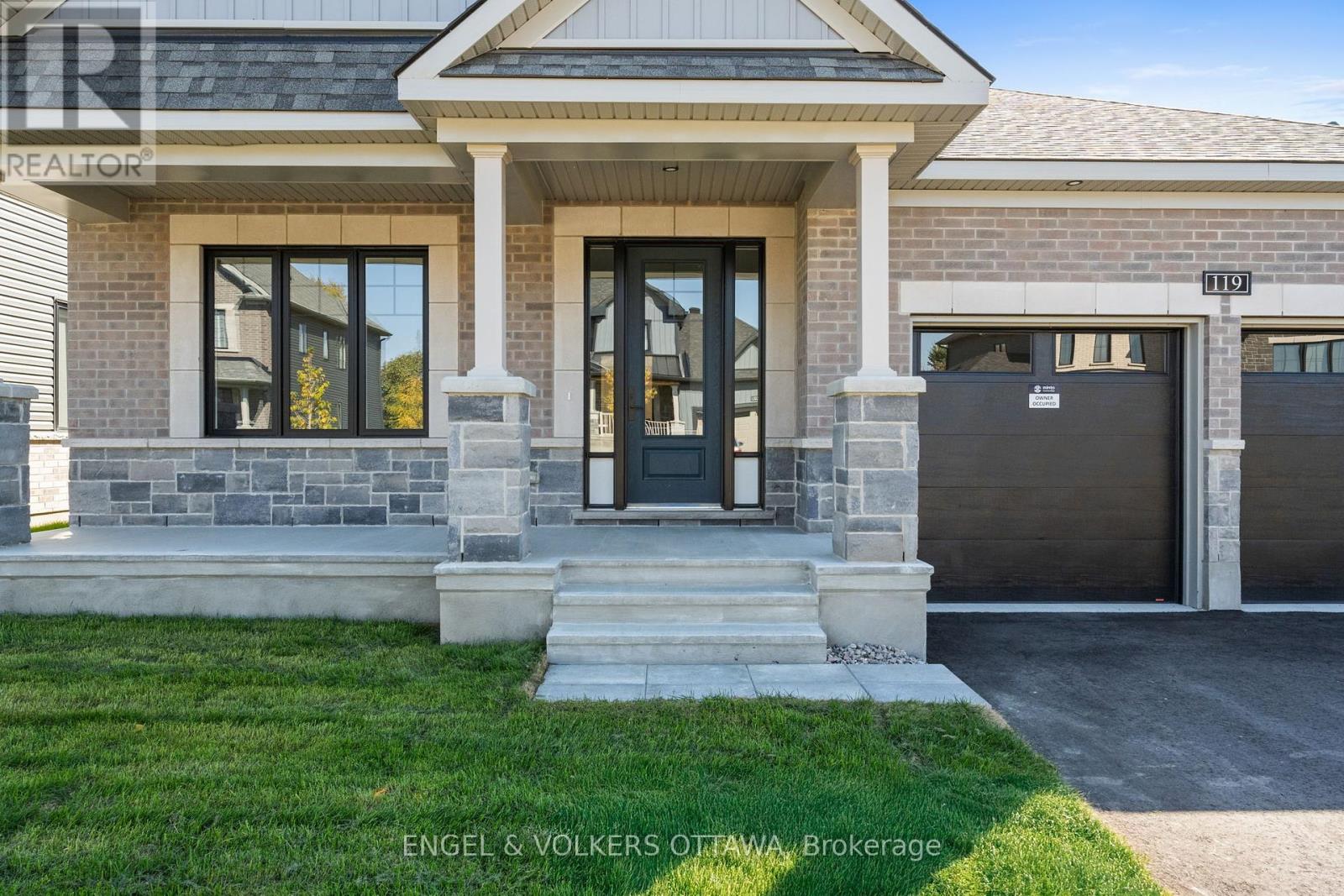119 D'arleux Place, Ottawa, Ontario  K4M 0M7 - Photo 3 - X12154791