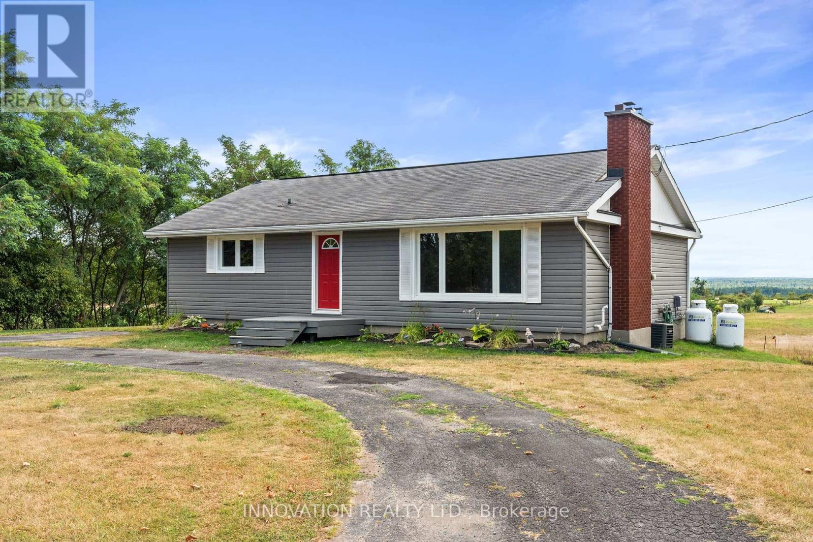 1945 Sixth Line Road, Ottawa, Ontario  K0A 1T0 - Photo 3 - X12368107