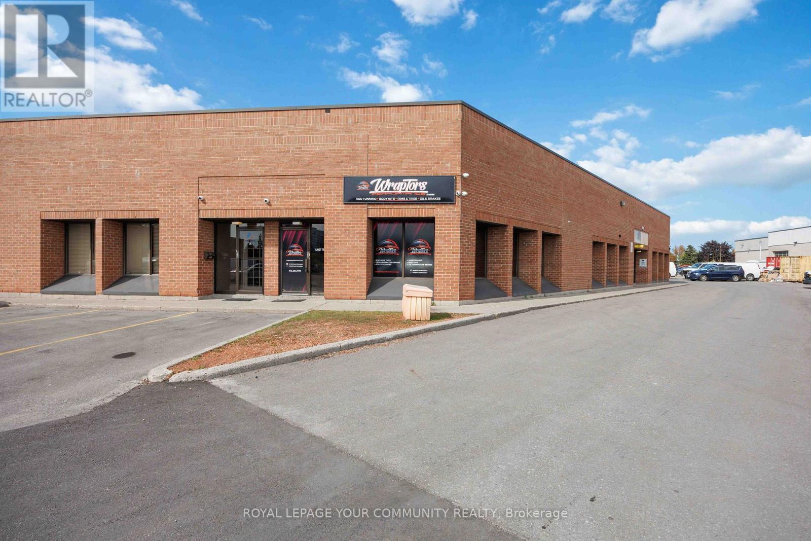 16 - 37 Kodiac Crescent, Toronto, Ontario  M3J 3G5 - Photo 3 - W12436318