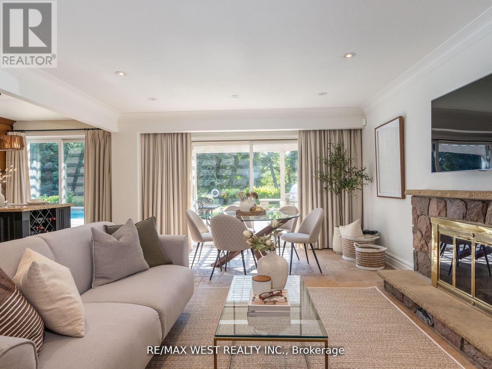 57 Edenvale Crescent, Toronto, Ontario  M9A 4A5 - Photo 12 - W12436346