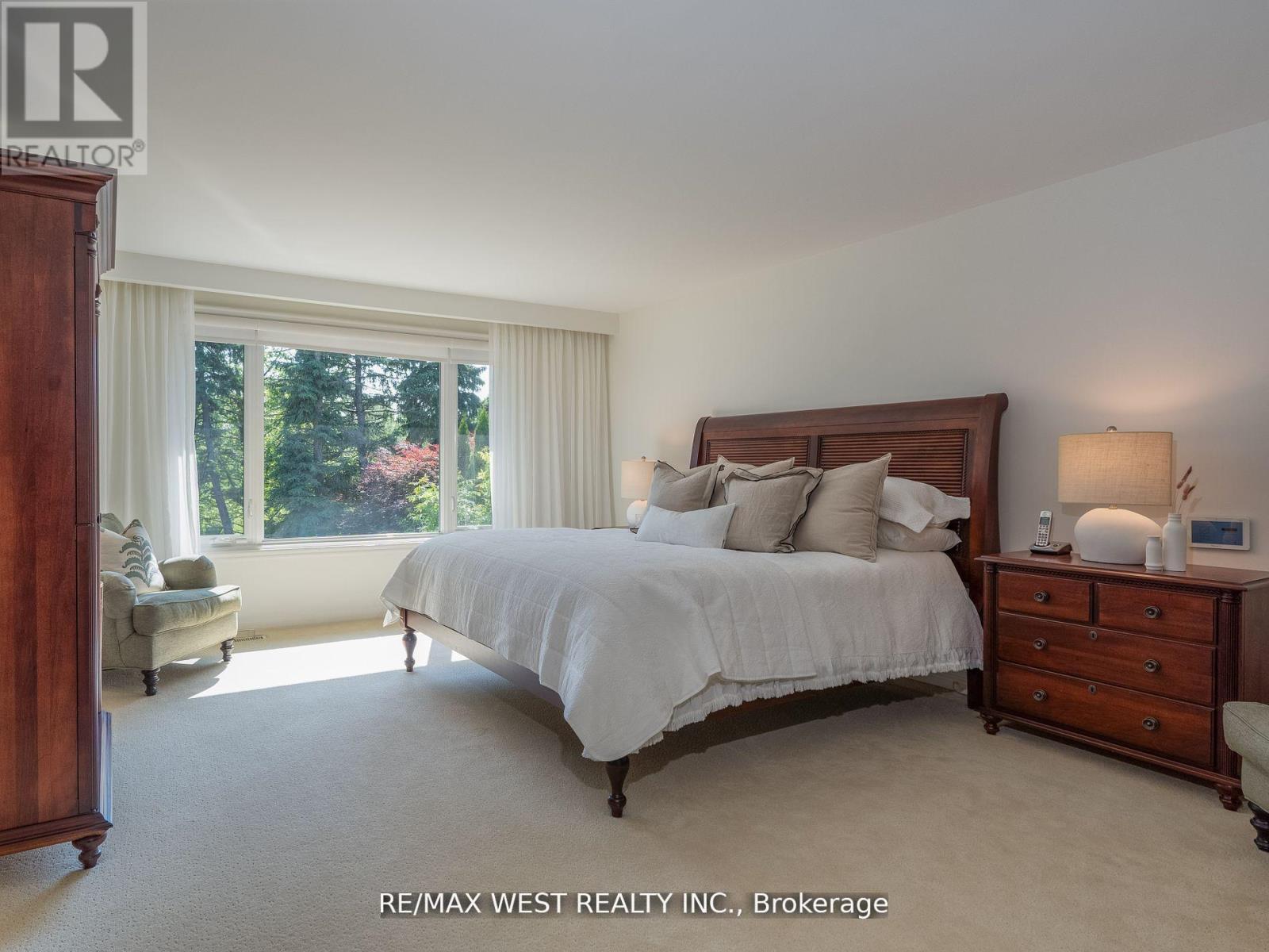 57 Edenvale Crescent, Toronto, Ontario  M9A 4A5 - Photo 18 - W12436346