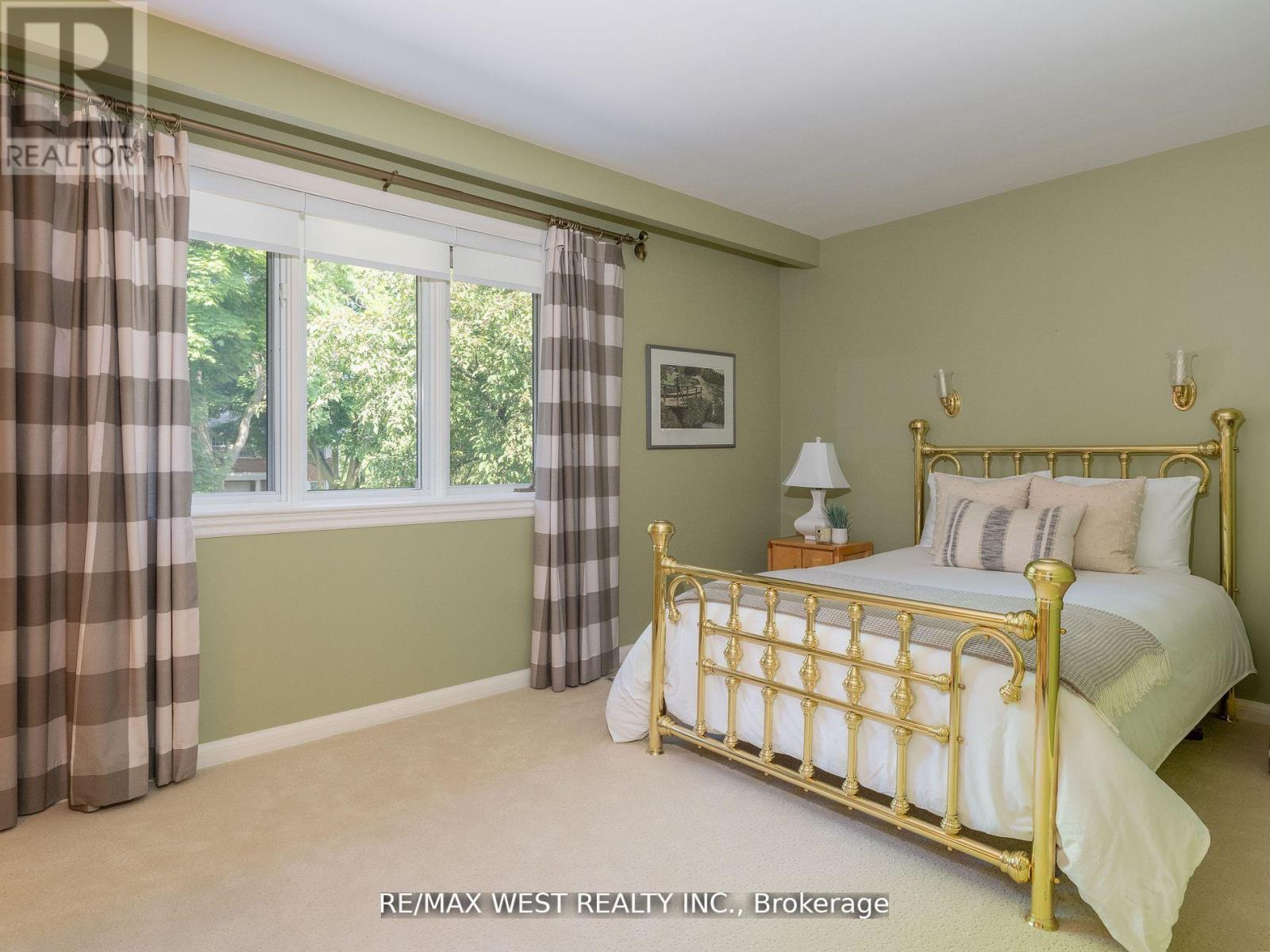 57 Edenvale Crescent, Toronto, Ontario  M9A 4A5 - Photo 24 - W12436346