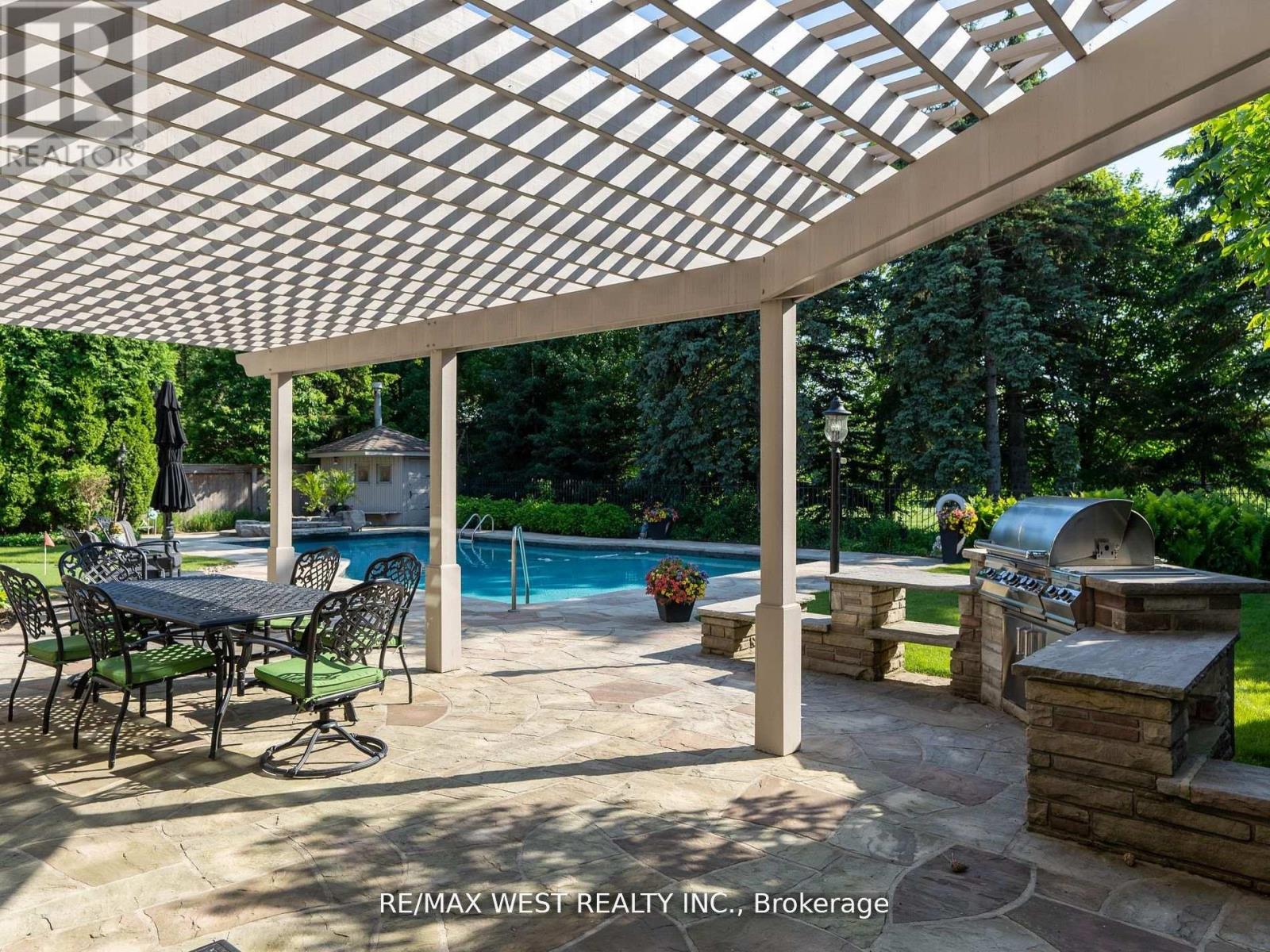 57 Edenvale Crescent, Toronto, Ontario  M9A 4A5 - Photo 30 - W12436346