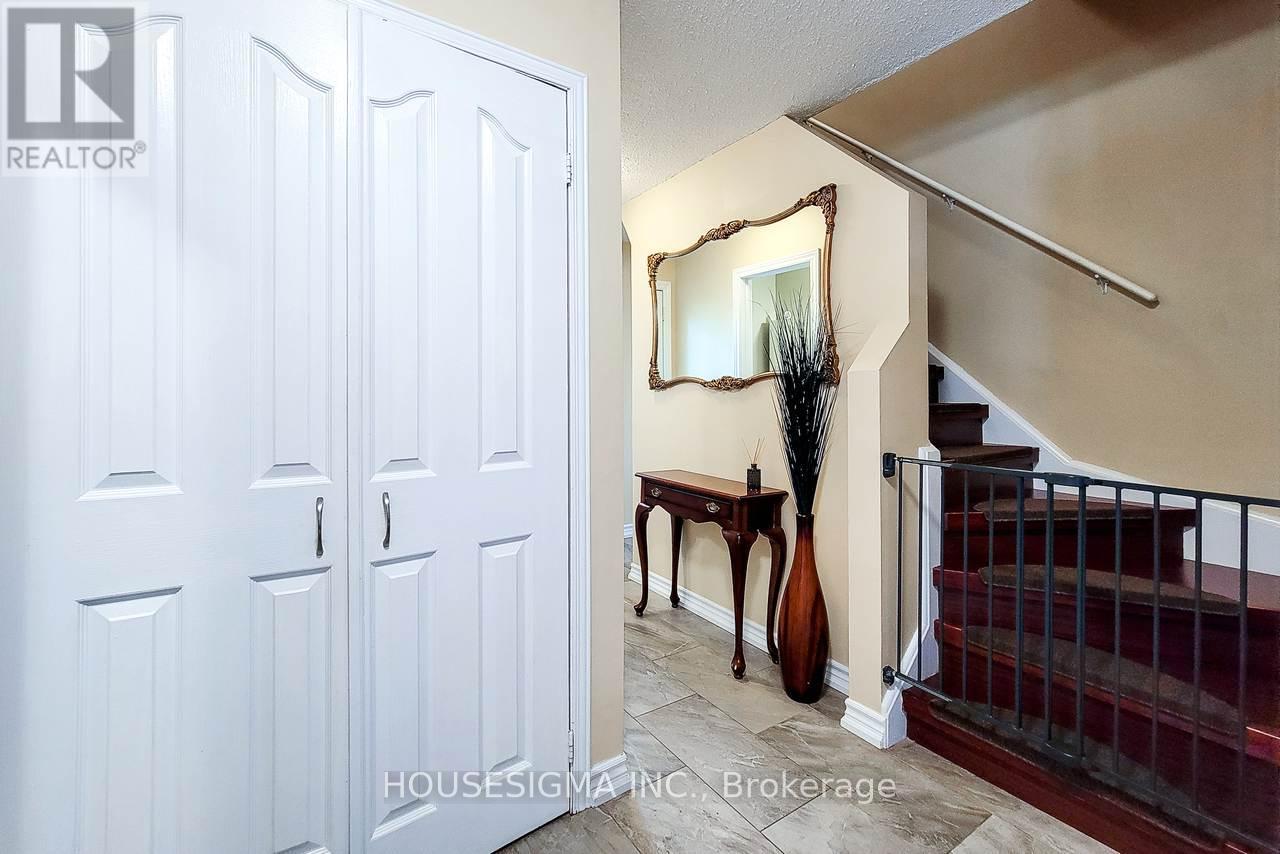 3111 Cantelon Crescent, Mississauga, Ontario  L5N 3J7 - Photo 13 - W12436352