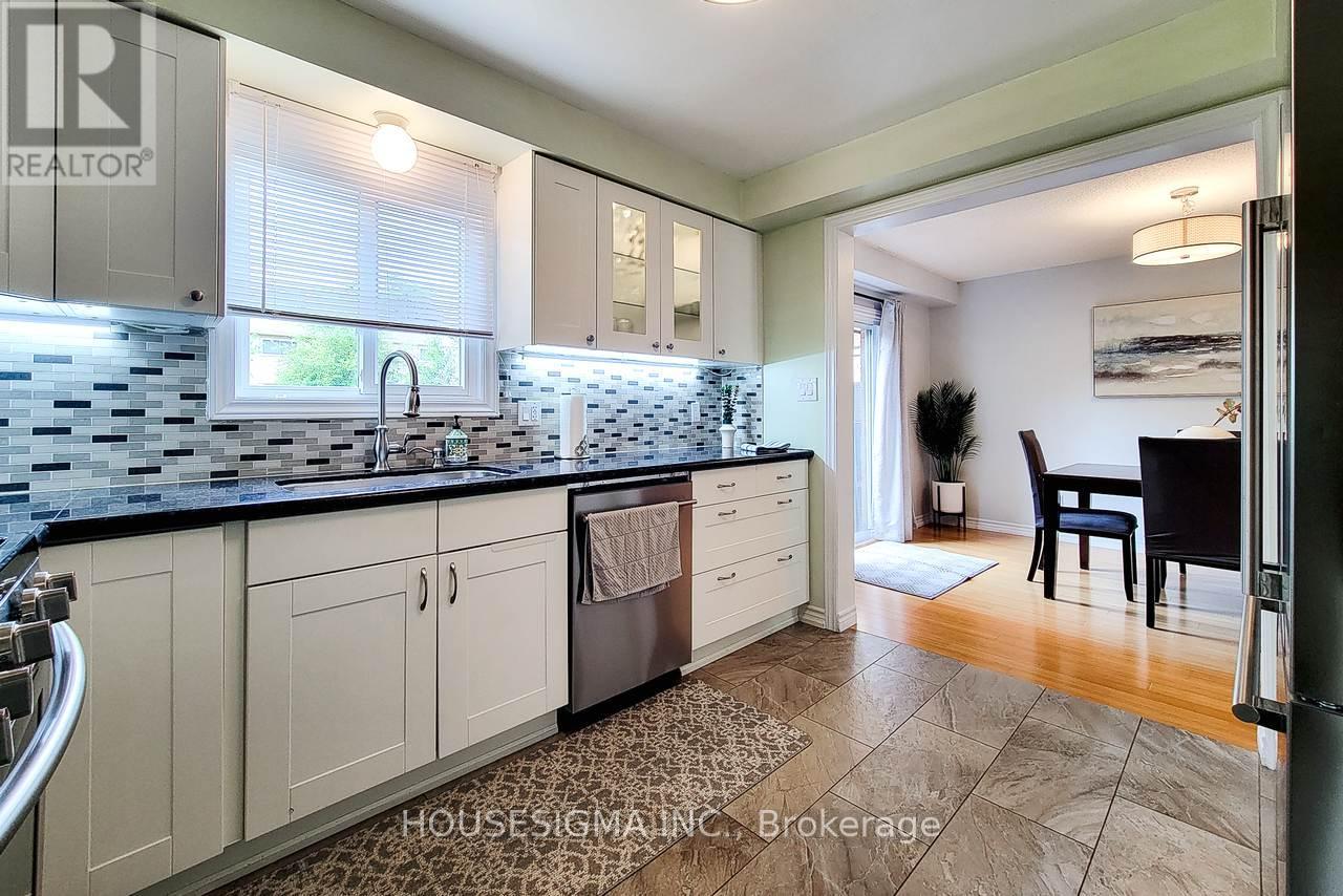3111 Cantelon Crescent, Mississauga, Ontario  L5N 3J7 - Photo 8 - W12436352