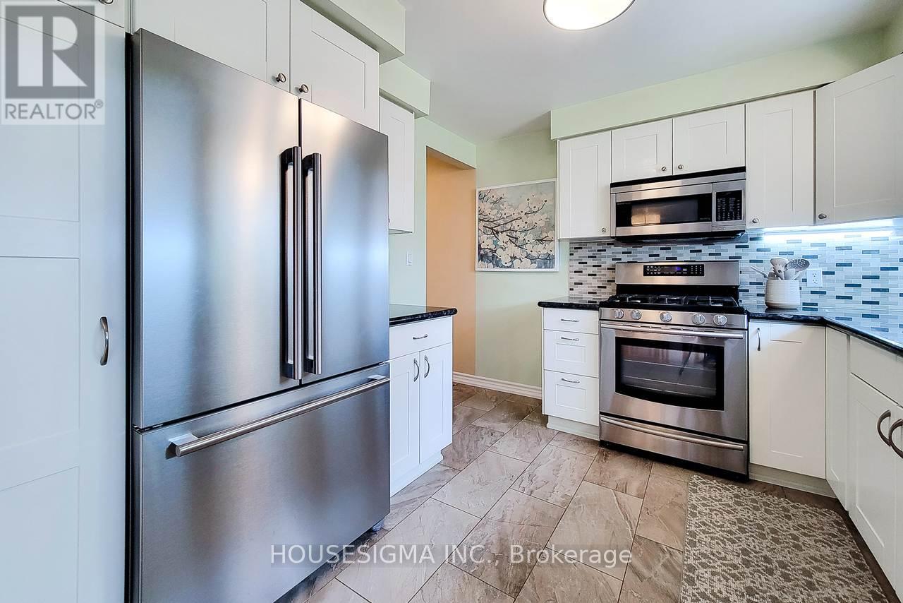 3111 Cantelon Crescent, Mississauga, Ontario  L5N 3J7 - Photo 9 - W12436352