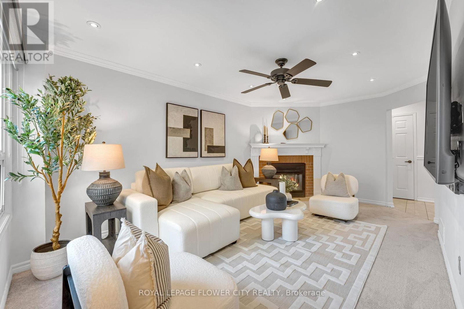 3278 Waxwing Drive, Mississauga, Ontario  L5N 5X9 - Photo 6 - W12436369