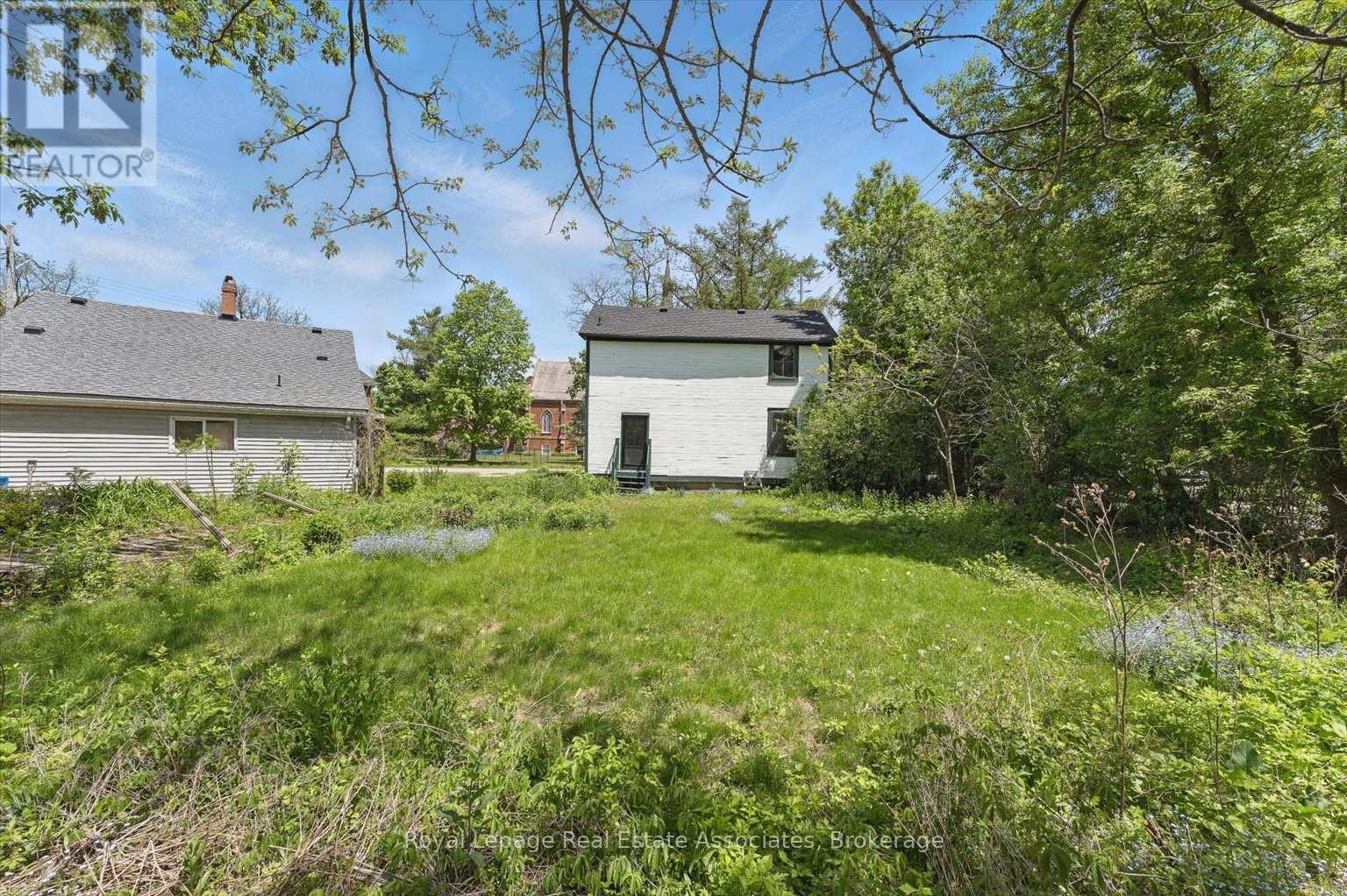 401 Draper Street, Halton Hills, Ontario  L7G 4B6 - Photo 24 - W12436371