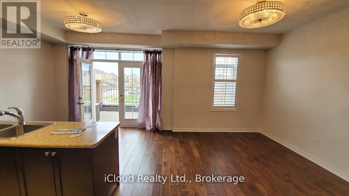 2554 Grand Oak Trail, Oakville, Ontario  L6M 0S4 - Photo 7 - W12436403