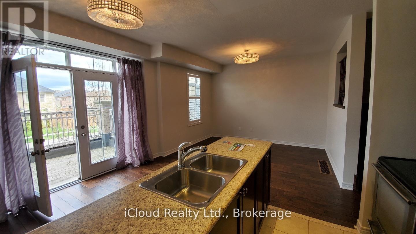 2554 Grand Oak Trail, Oakville, Ontario  L6M 0S4 - Photo 9 - W12436403