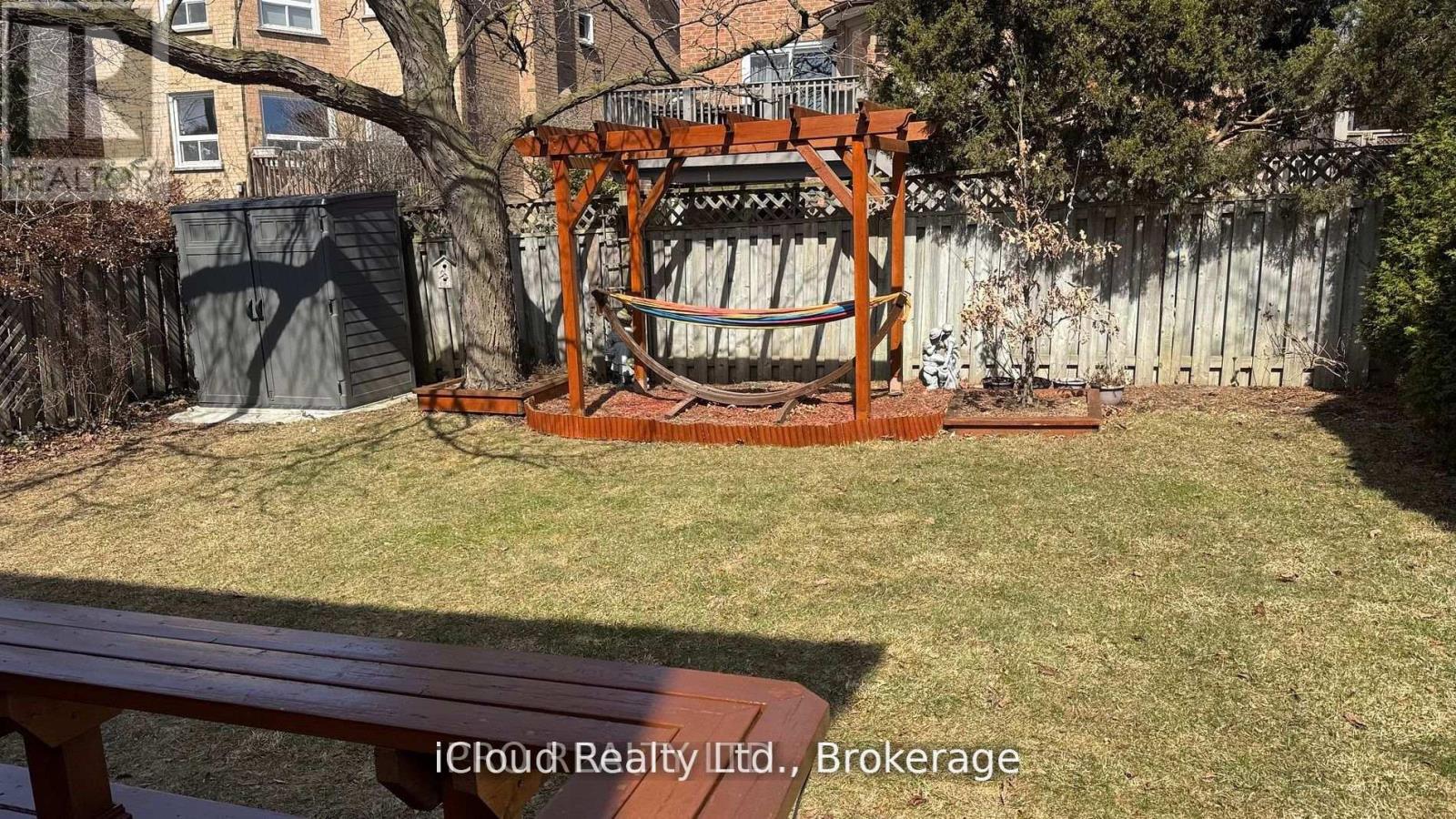 1615 Sir Monty's Drive, Mississauga, Ontario  L5N 4R1 - Photo 38 - W12436421