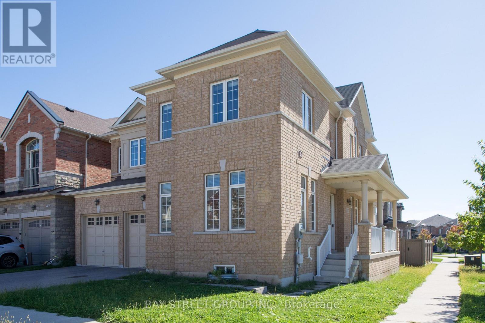 3127 Streamwood Pass, Oakville, Ontario  L6H 0T2 - Photo 1 - W12436422