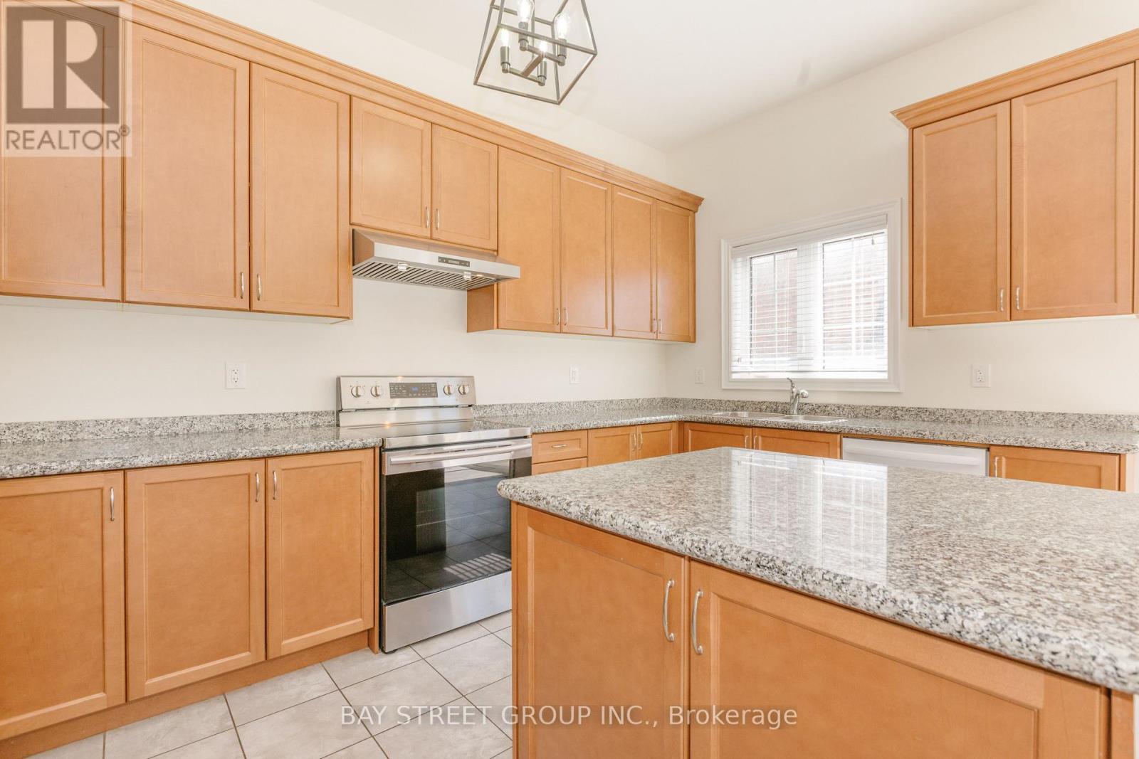 3127 Streamwood Pass, Oakville, Ontario  L6H 0T2 - Photo 17 - W12436422