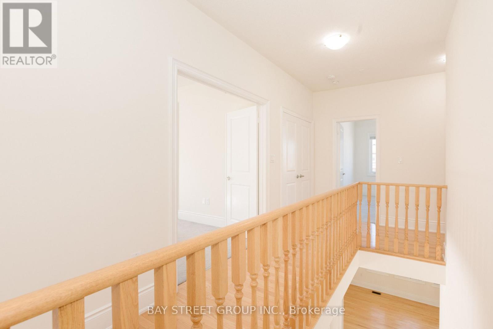 3127 Streamwood Pass, Oakville, Ontario  L6H 0T2 - Photo 22 - W12436422