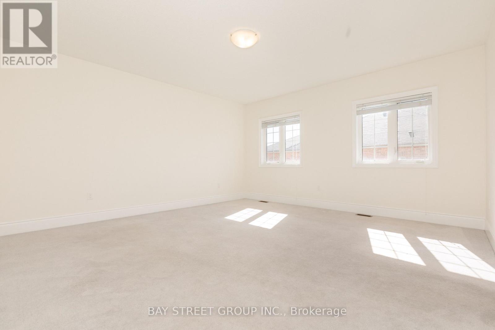 3127 Streamwood Pass, Oakville, Ontario  L6H 0T2 - Photo 23 - W12436422