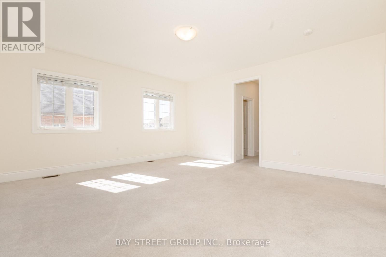 3127 Streamwood Pass, Oakville, Ontario  L6H 0T2 - Photo 25 - W12436422