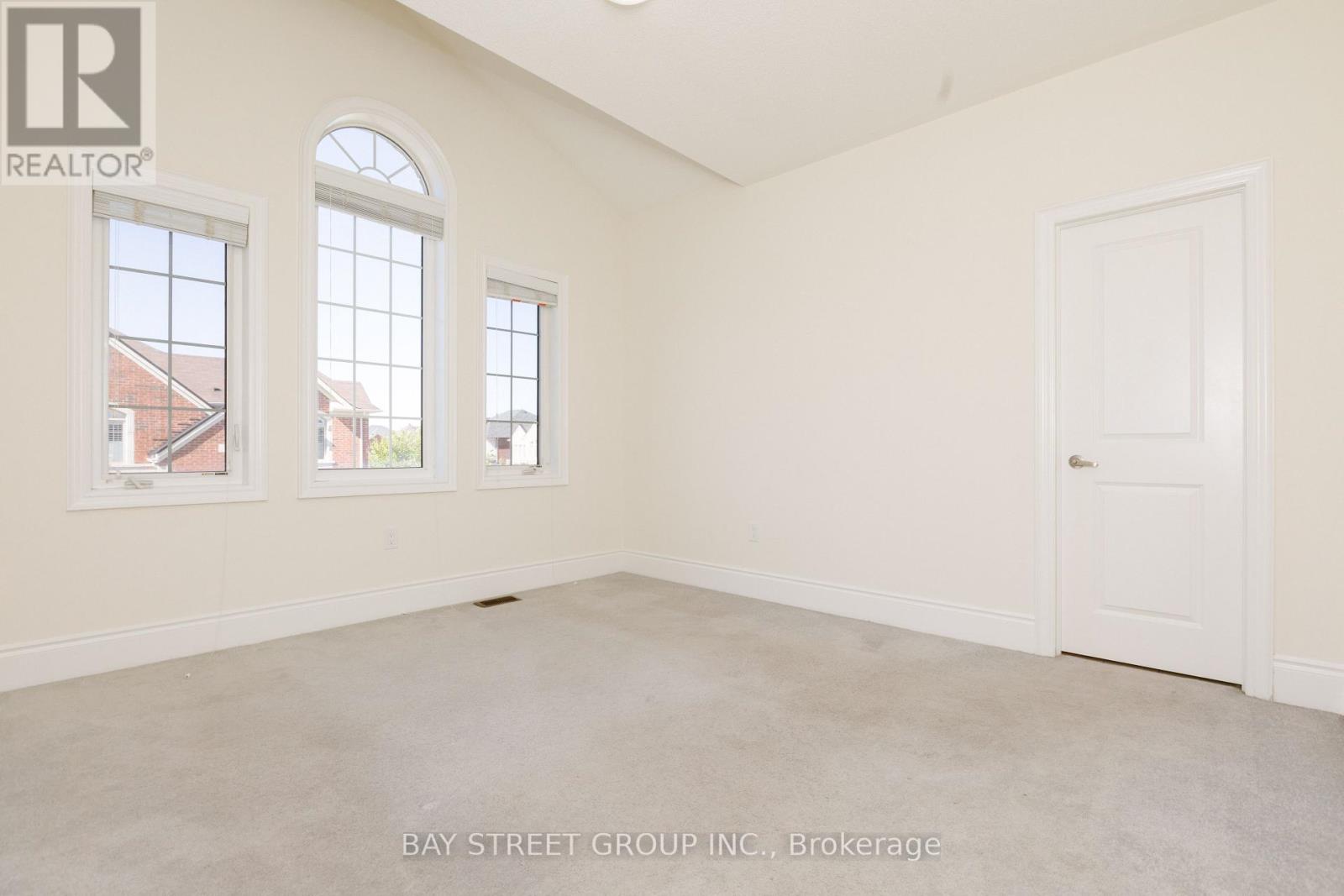 3127 Streamwood Pass, Oakville, Ontario  L6H 0T2 - Photo 37 - W12436422