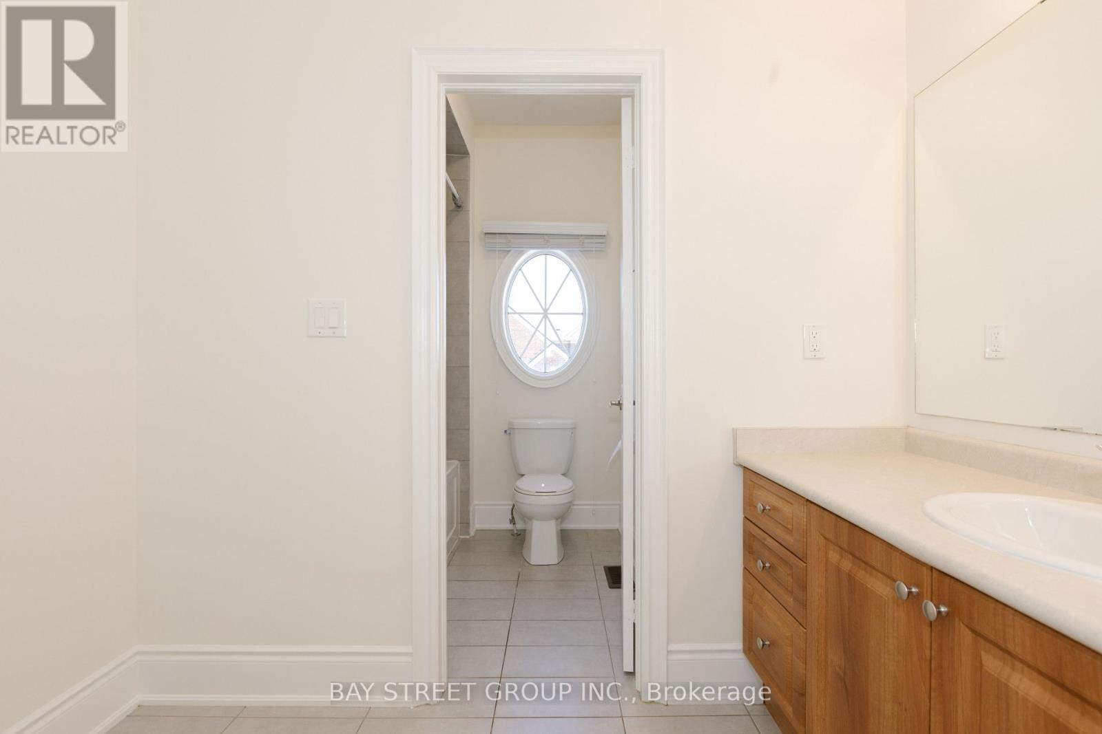 3127 Streamwood Pass, Oakville, Ontario  L6H 0T2 - Photo 40 - W12436422