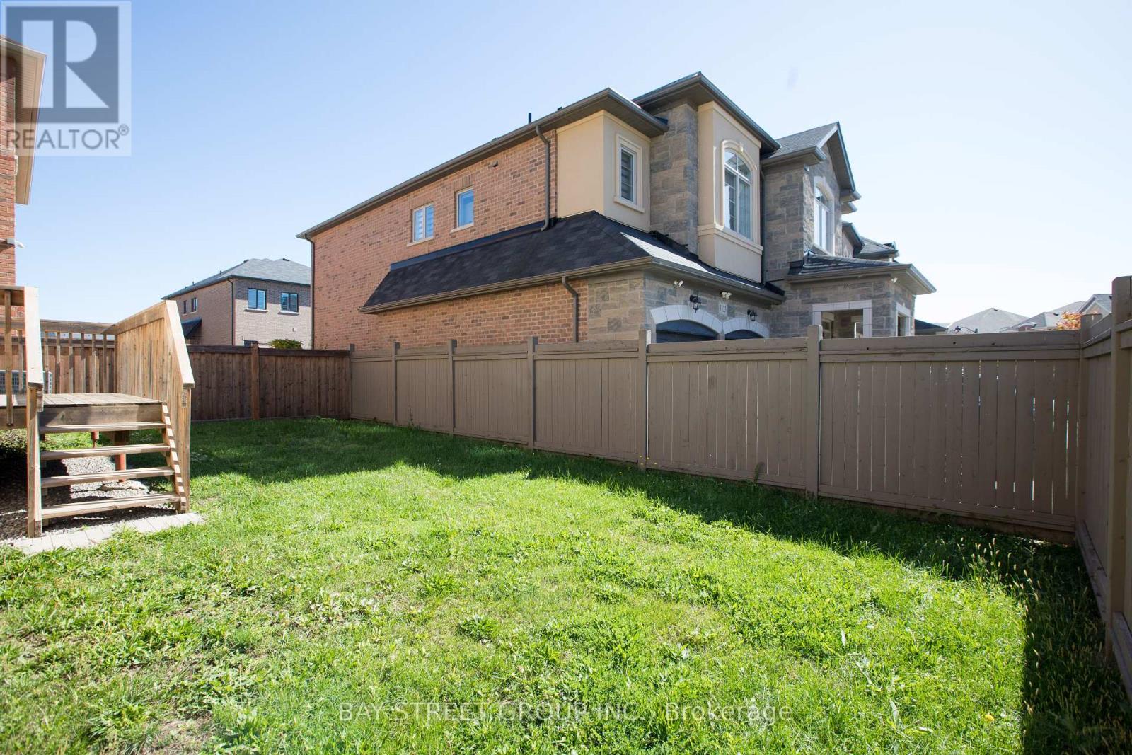 3127 Streamwood Pass, Oakville, Ontario  L6H 0T2 - Photo 48 - W12436422