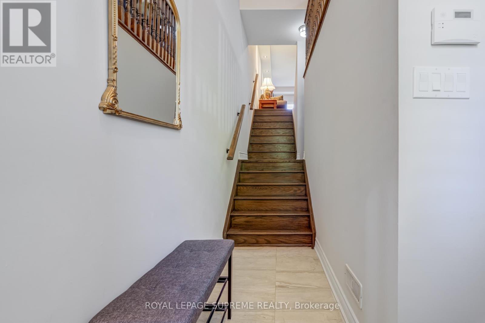 53 Dryden Way, Toronto, Ontario  M9R 0B2 - Photo 4 - W12436423
