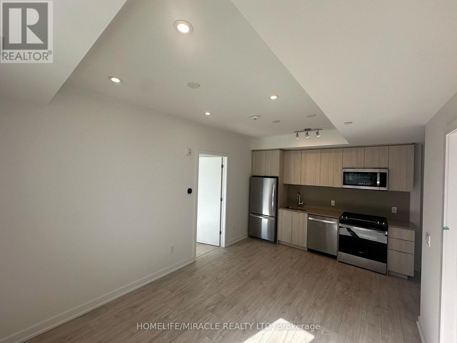 A215 - 770 Whitlock Avenue, Milton, Ontario  L9E 1S9 - Photo 6 - W12436442