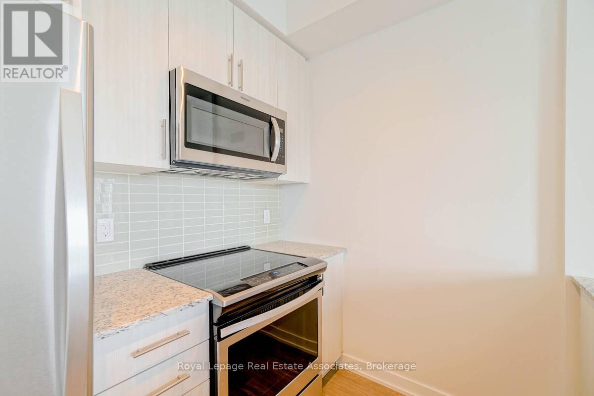 1118 - 4055 Parkside Village Drive, Mississauga, Ontario  L5B 0K8 - Photo 17 - W12436448