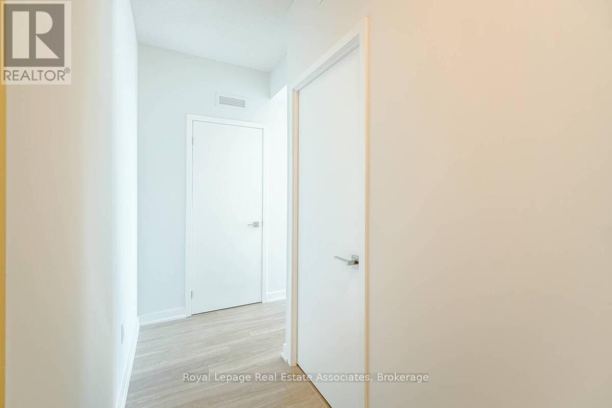 1118 - 4055 Parkside Village Drive, Mississauga, Ontario  L5B 0K8 - Photo 7 - W12436448