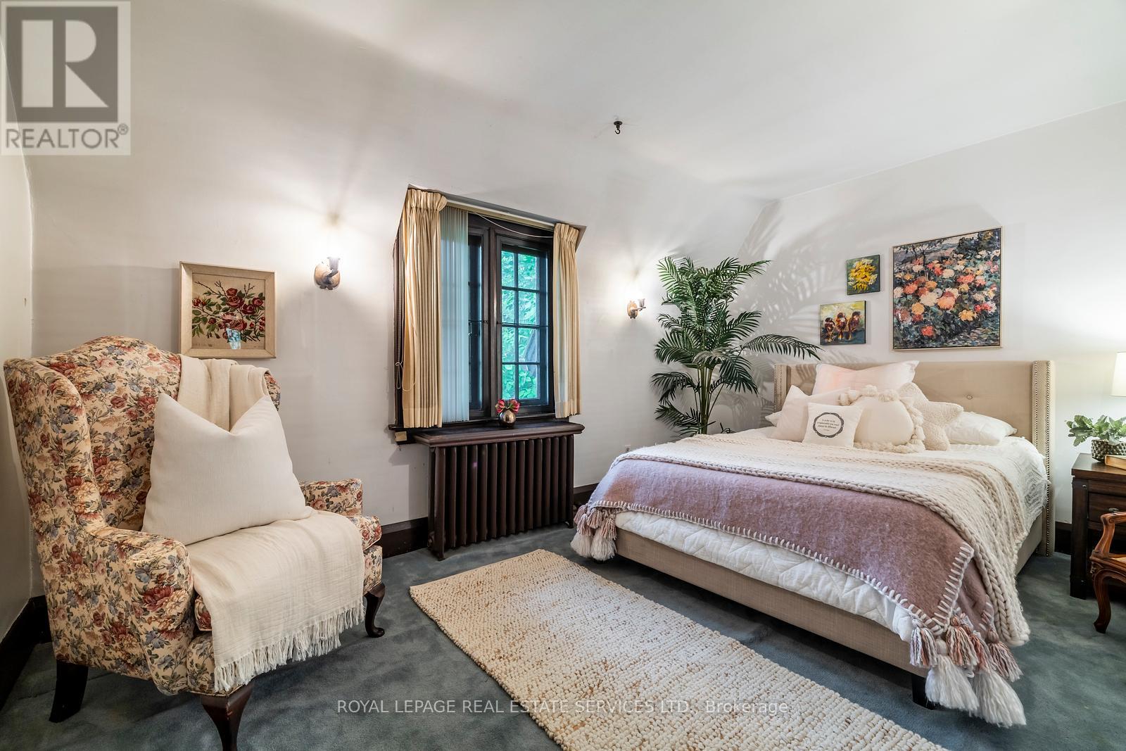 18 Queen Marys Drive, Toronto, Ontario  M8X 1S2 - Photo 18 - W12436469