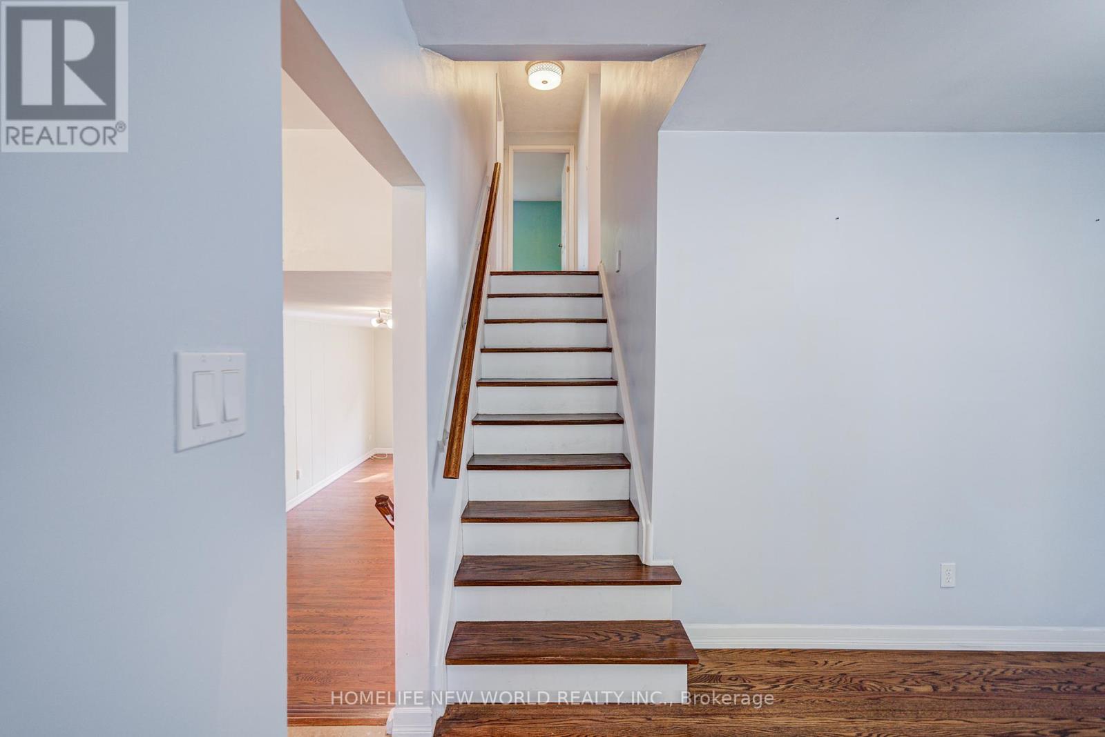 1403 Glen Rutley Circle, Mississauga, Ontario  L4X 1Z5 - Photo 10 - W12436496