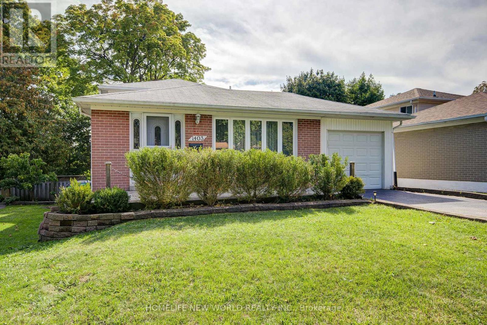 1403 Glen Rutley Circle, Mississauga, Ontario  L4X 1Z5 - Photo 2 - W12436496