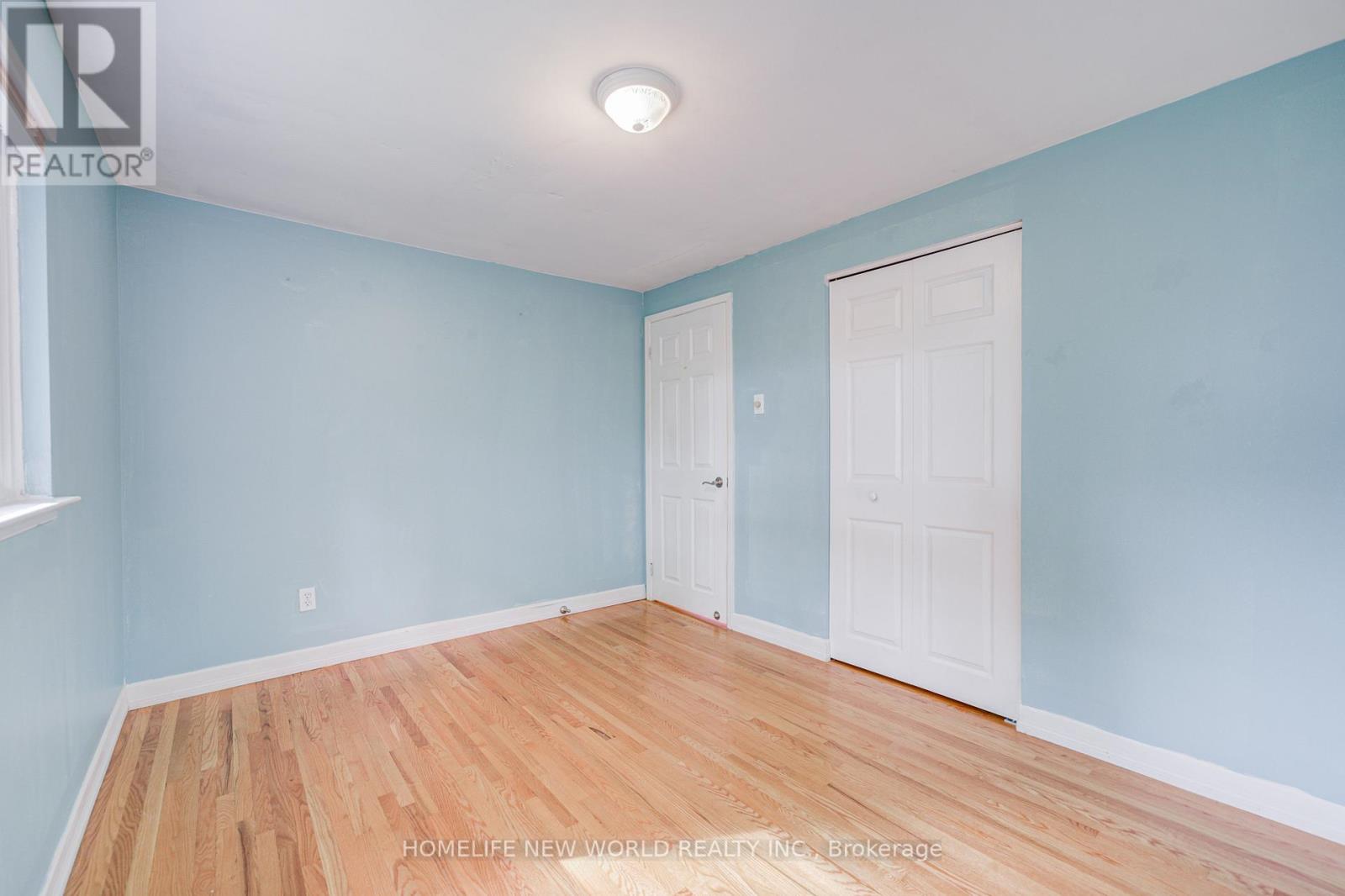 1403 Glen Rutley Circle, Mississauga, Ontario  L4X 1Z5 - Photo 26 - W12436496